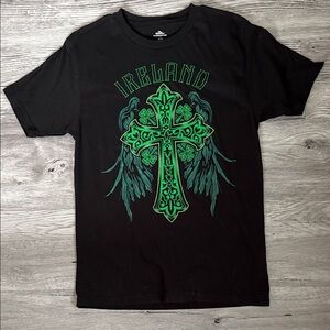 Grunge Ireland Graphic Tee
